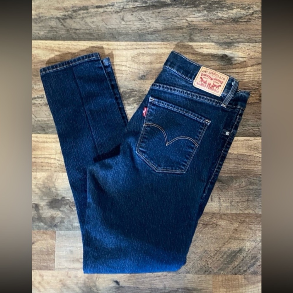 Levi jeans